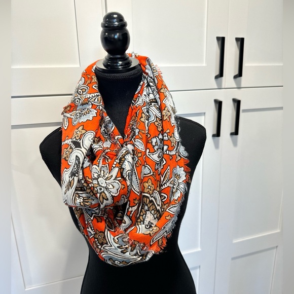 Infiniti Scarf  Super Soft Vibrant - Picture 1 of 3